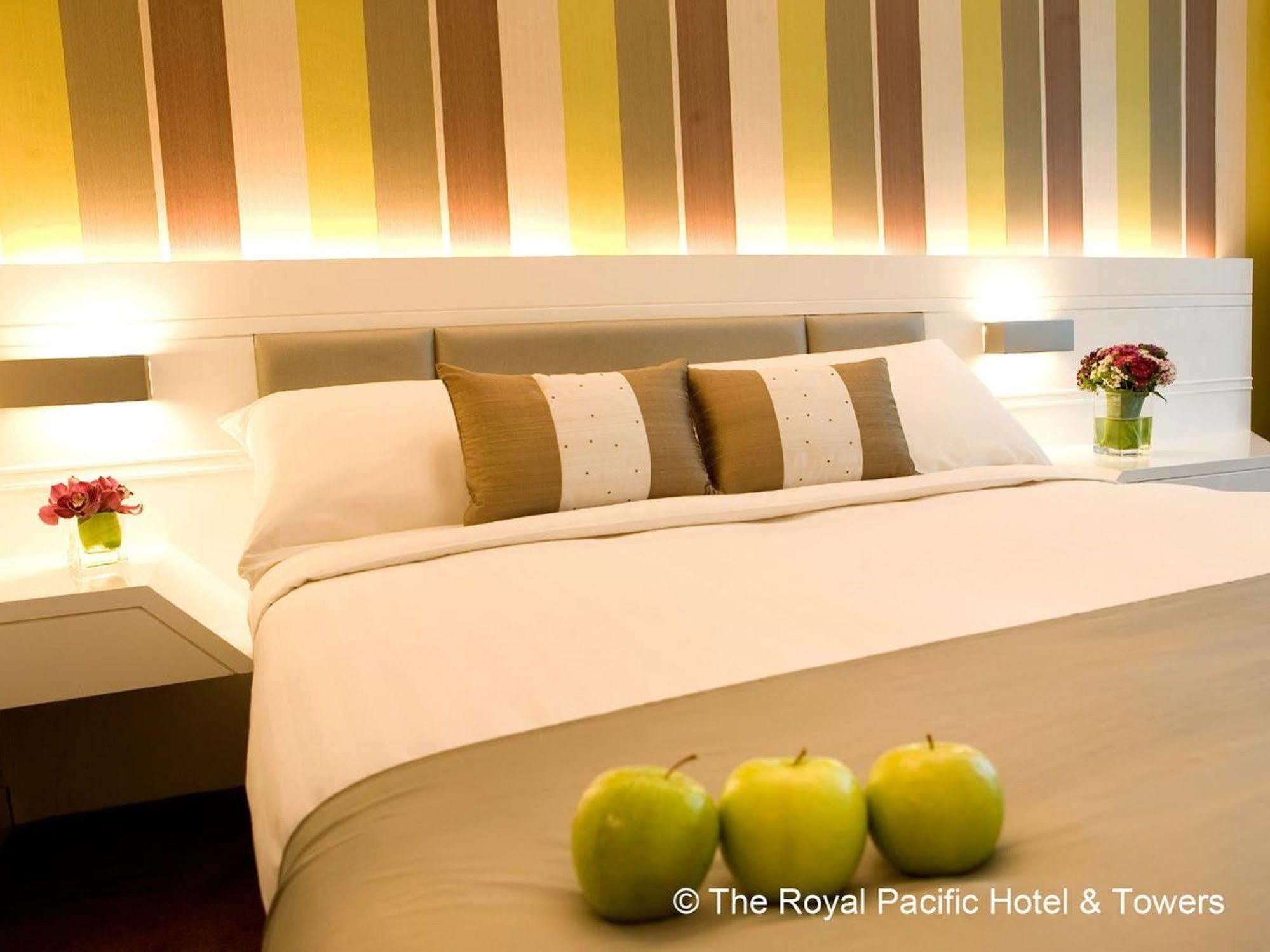 The Royal Pacific Hotel & Towers Hongkong Eksteriør bilde